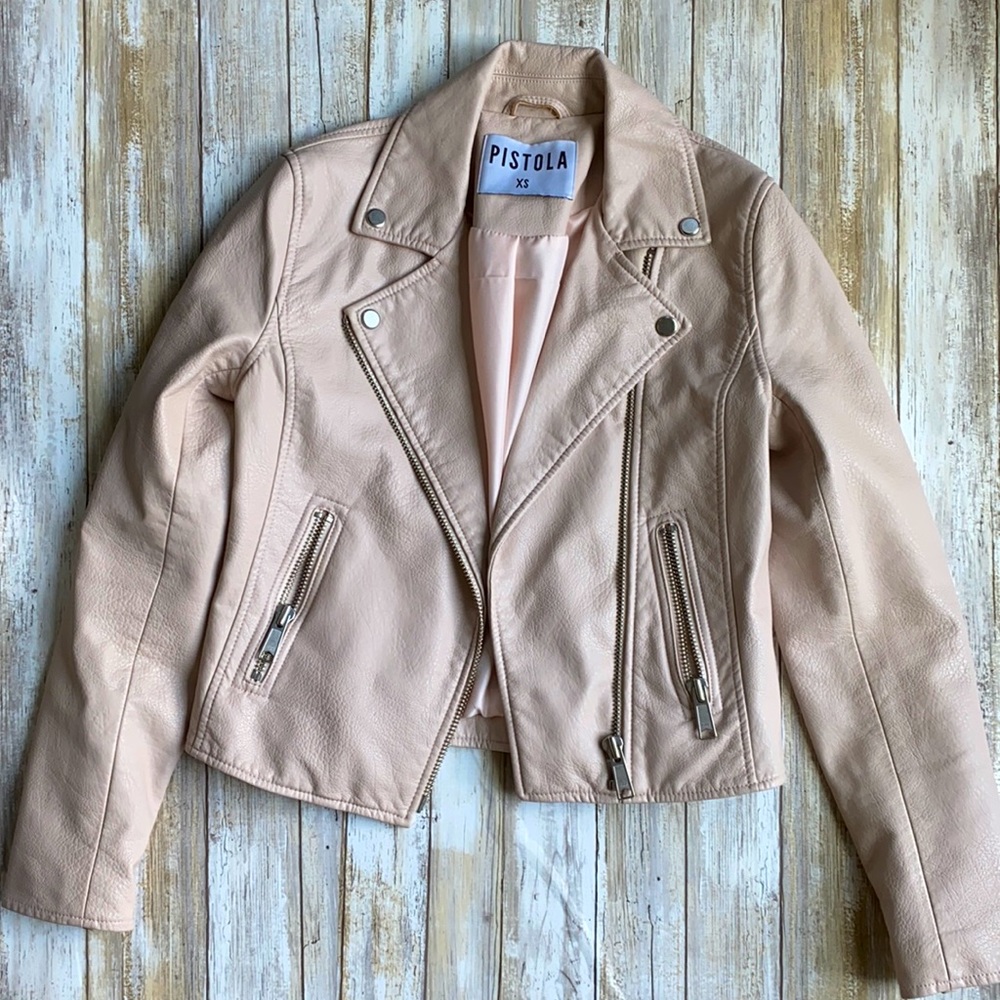 Women’s light pink faux leather Pistola jacket